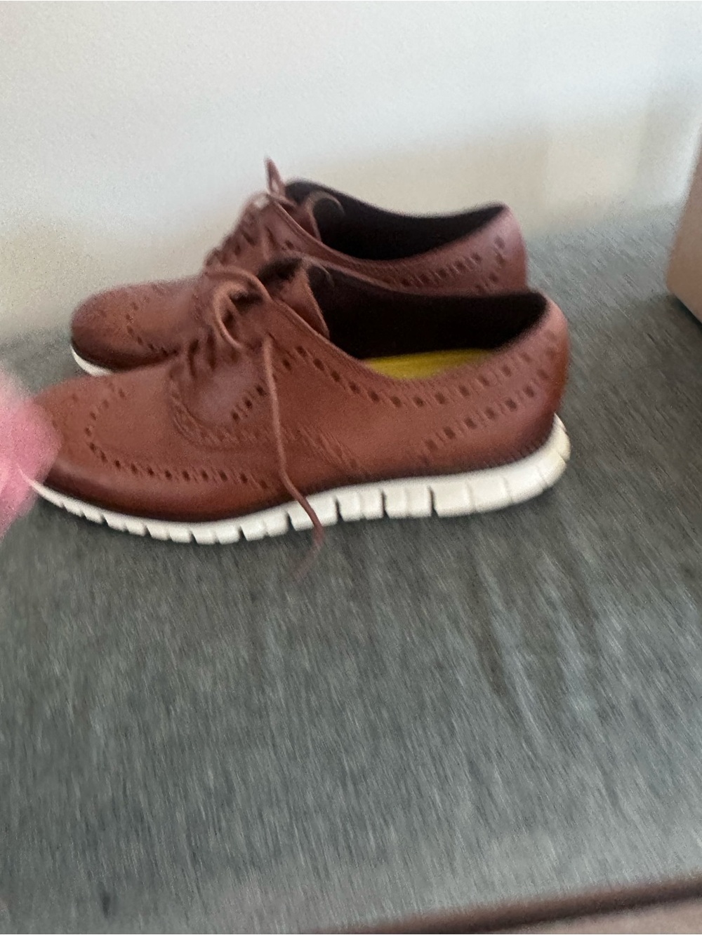 COLE HAAN Zerogrand Wingtip Oxford Shoes Men's Size 11 British Tan - Picture 3 of 5